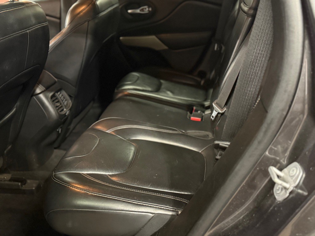 2017 Jeep Cherokee Image 4