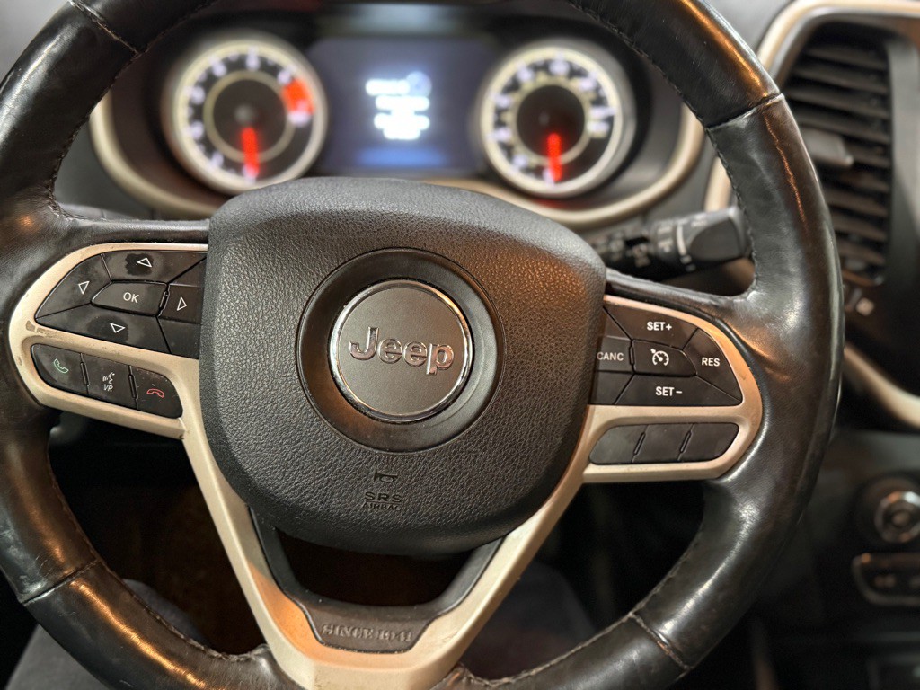 2017 Jeep Cherokee Image 7