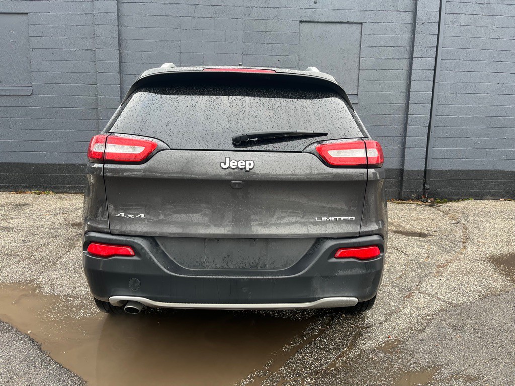 2017 Jeep Cherokee Image 13