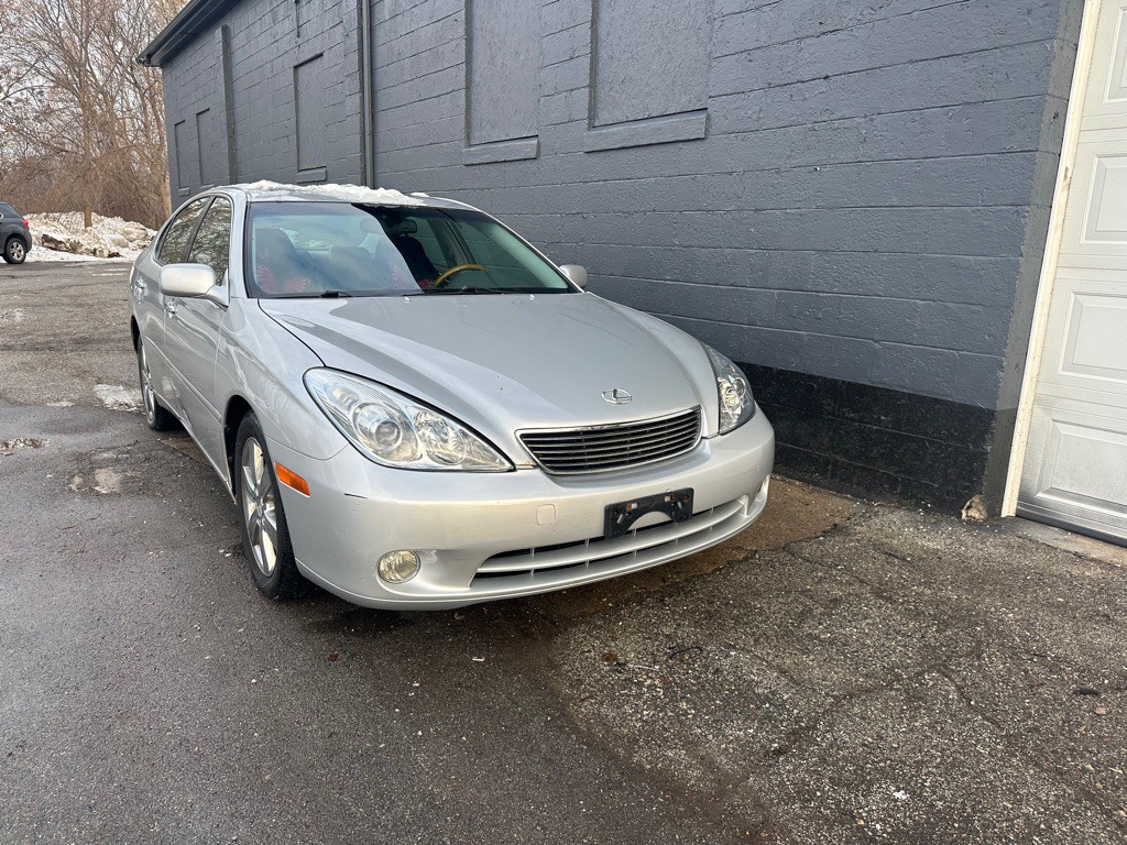 2005 Lexus ES Image 3