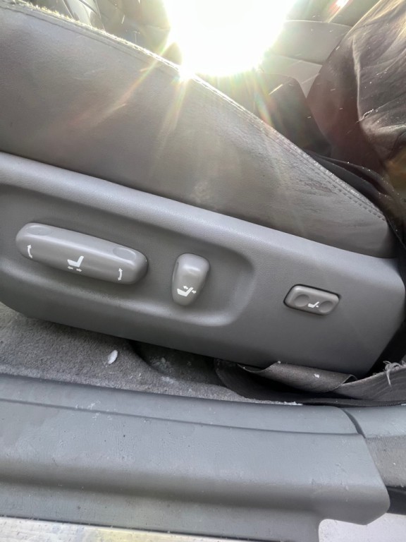 2005 Lexus ES Image 7