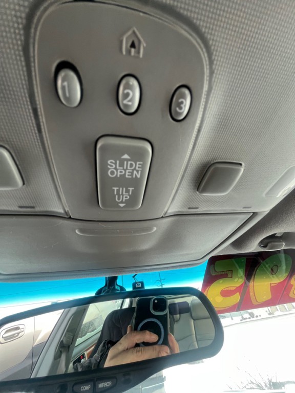 2005 Lexus ES Image 12