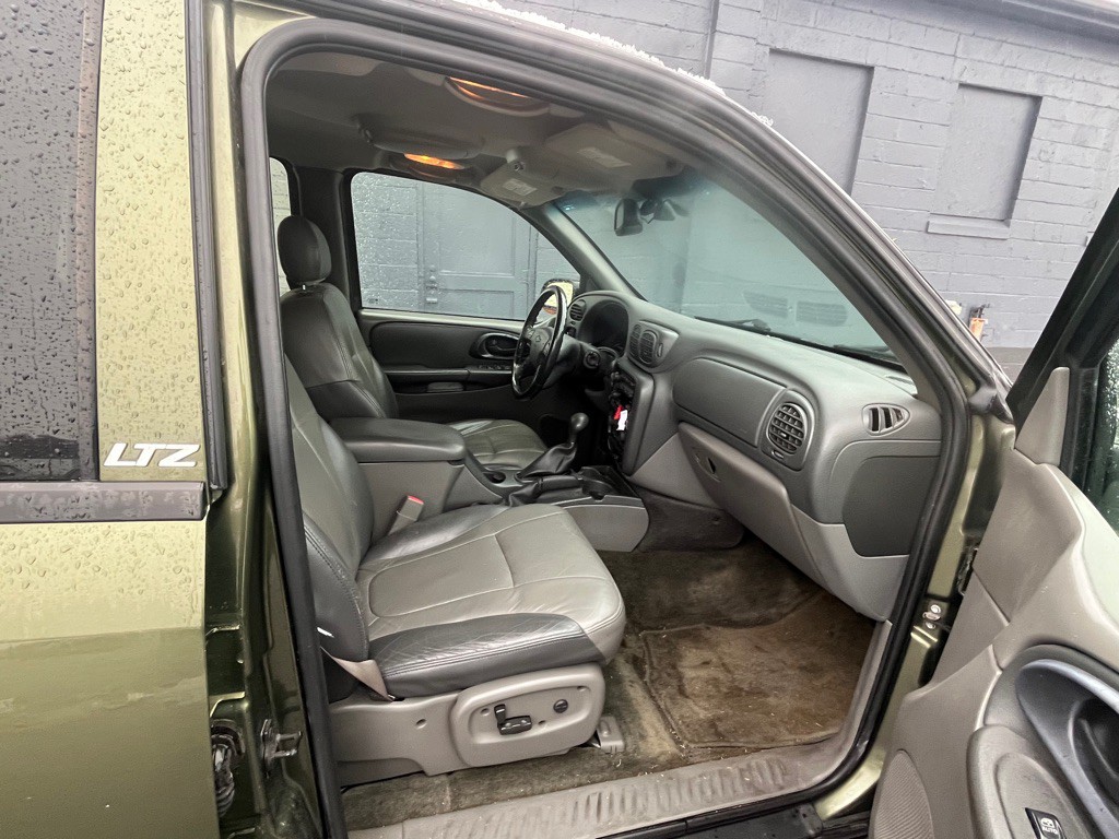 2002 Chevrolet Trailblazer Image 10