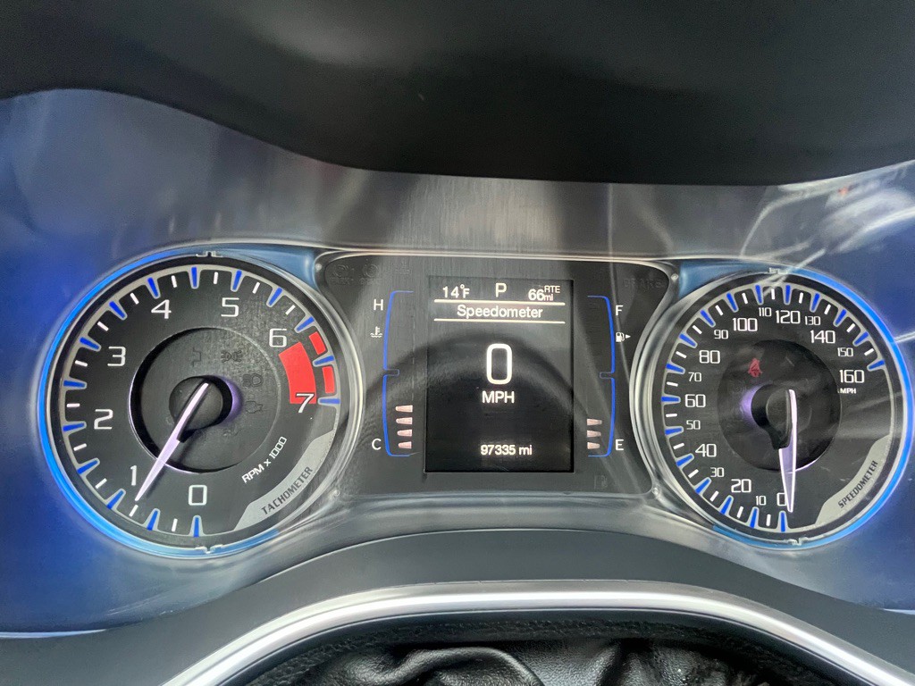 2015 Chrysler 200 Image 14