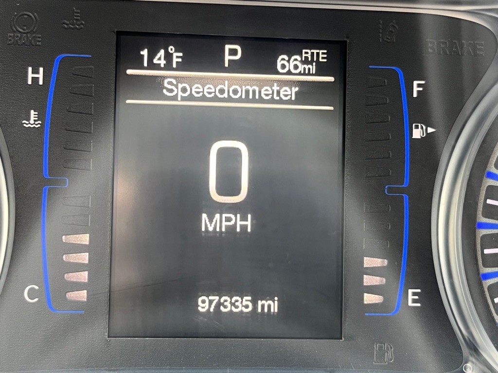 2015 Chrysler 200 Image 15