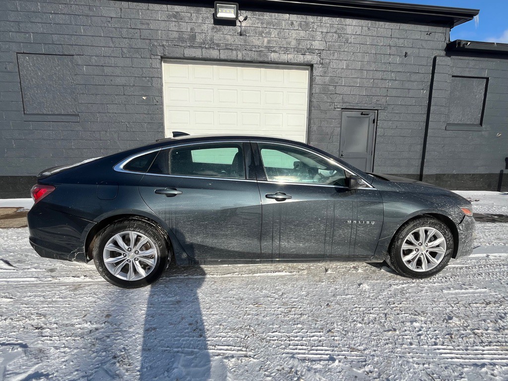 2019 Chevrolet Malibu Image 2