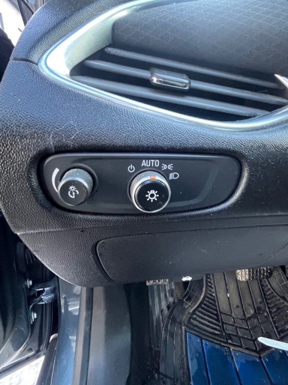 2019 Chevrolet Malibu Image 14