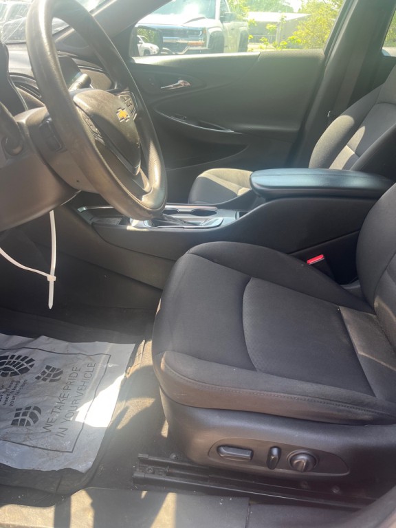 2019 Chevrolet Malibu Image 8