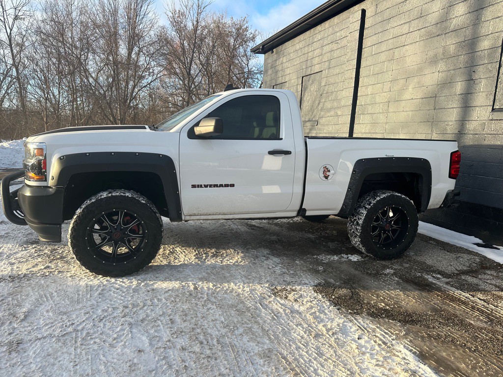 2018 Chevrolet Silverado 1500 Image 4