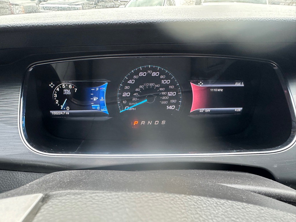 2015 Ford Taurus Image 7