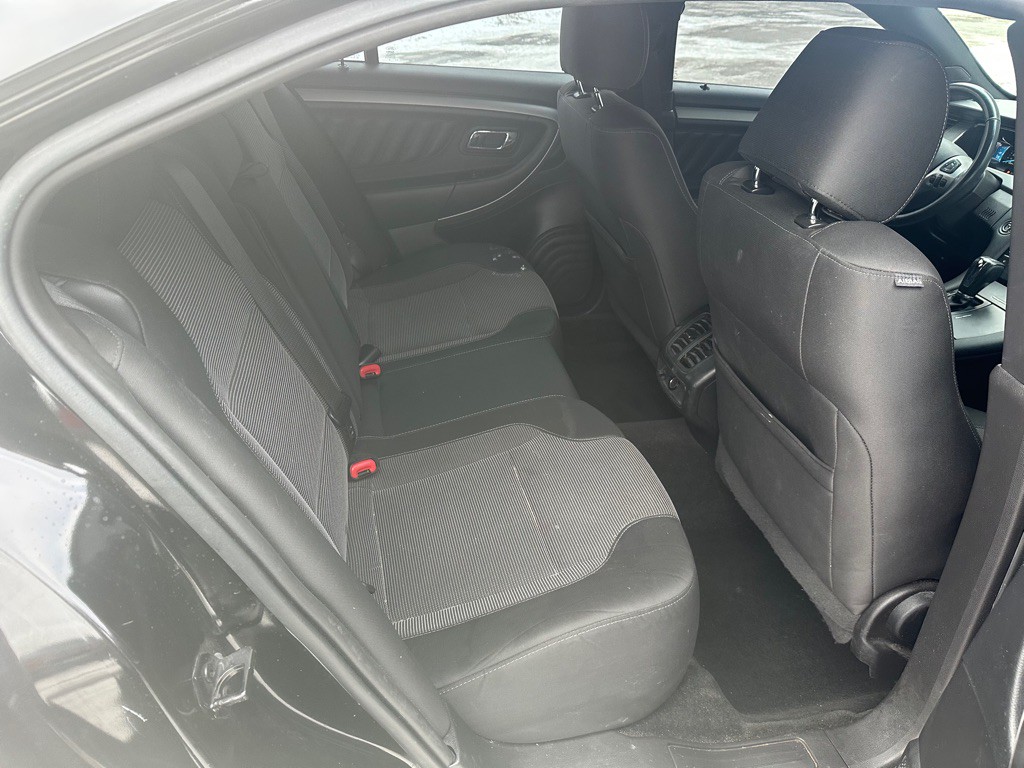 2015 Ford Taurus Image 11