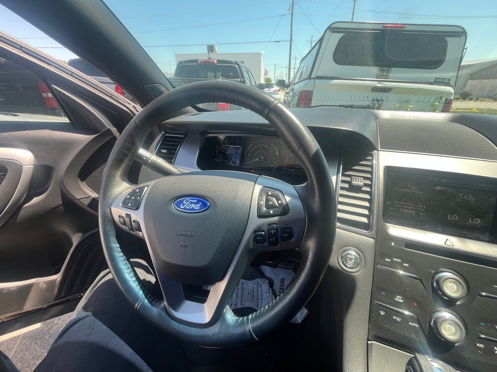 2015 Ford Taurus Image 14
