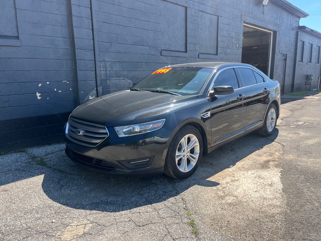 2015 Ford Taurus Image 4
