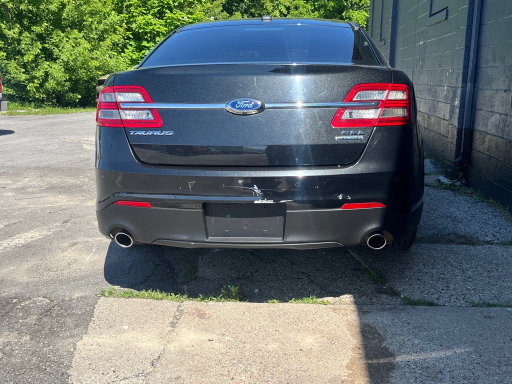2015 Ford Taurus Image 7