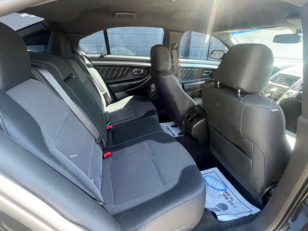 2015 Ford Taurus Image 11