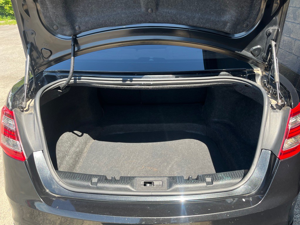 2015 Ford Taurus Image 13