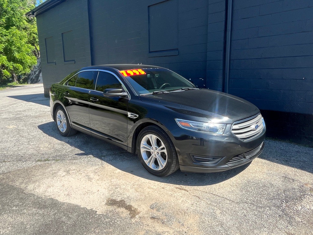 2015 Ford Taurus Image 1