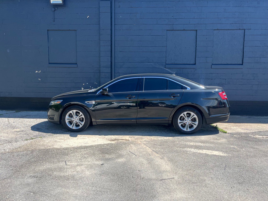 2015 Ford Taurus Image 3