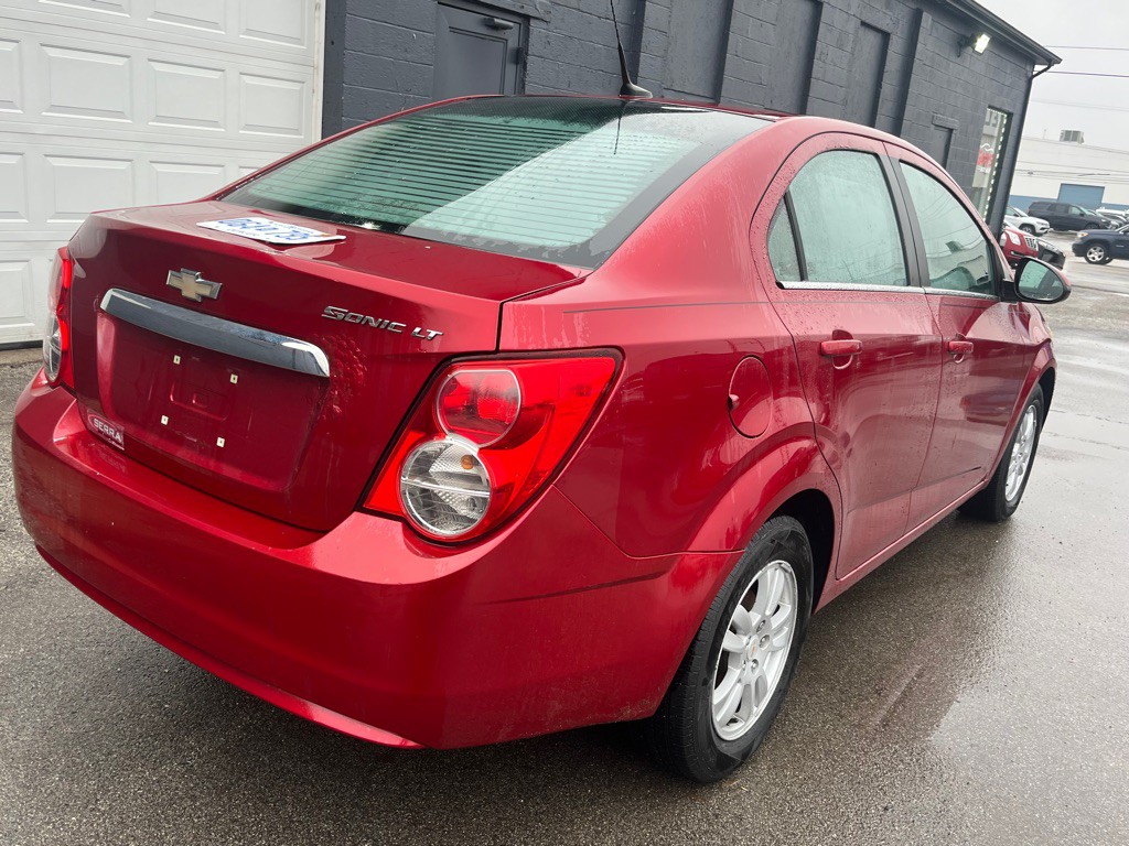 2012 Chevrolet Sonic Image 3