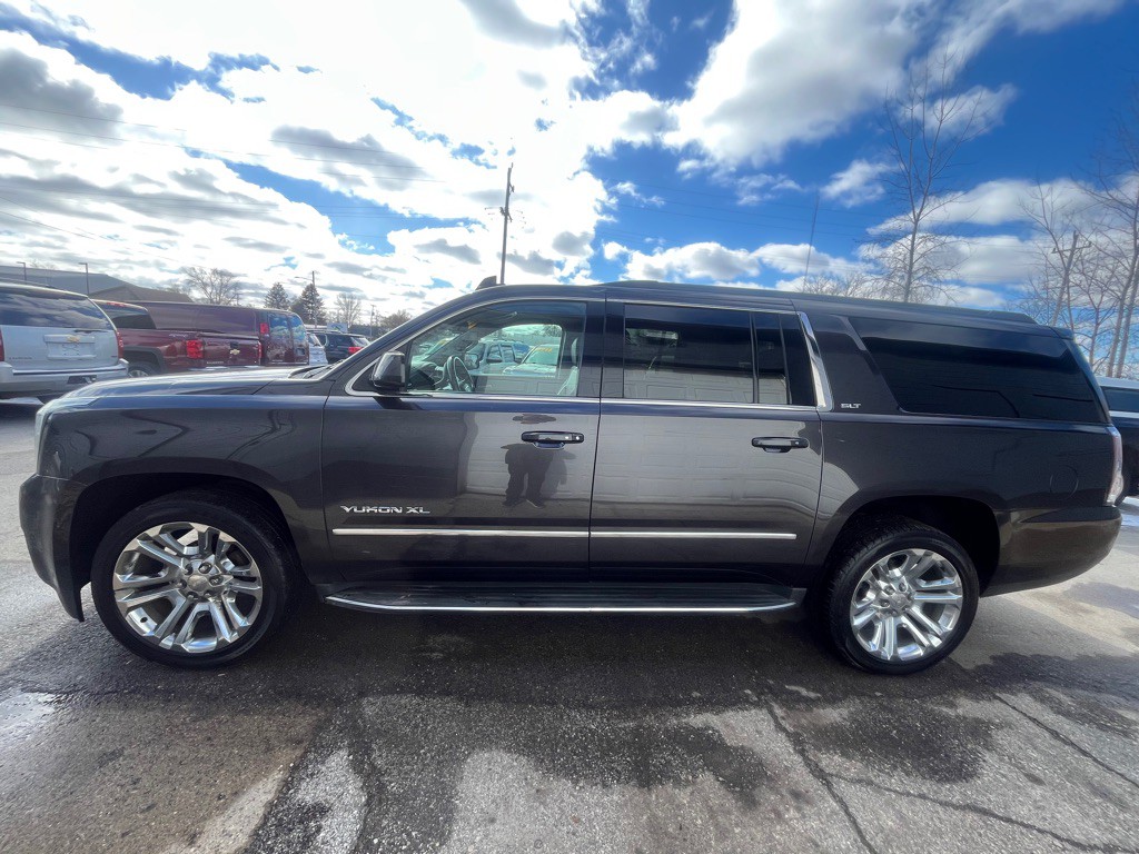 2017 GMC Yukon Image 3