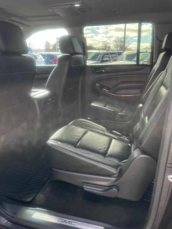 2017 GMC Yukon Image 9