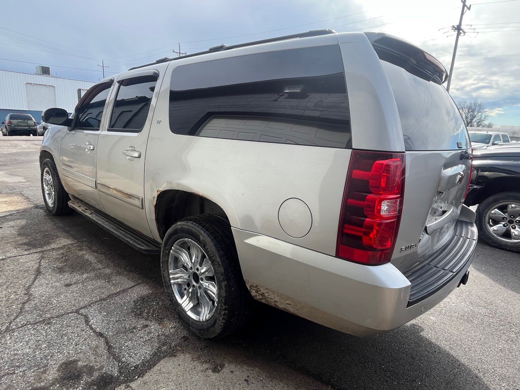 2009 Chevrolet Suburban Image 5