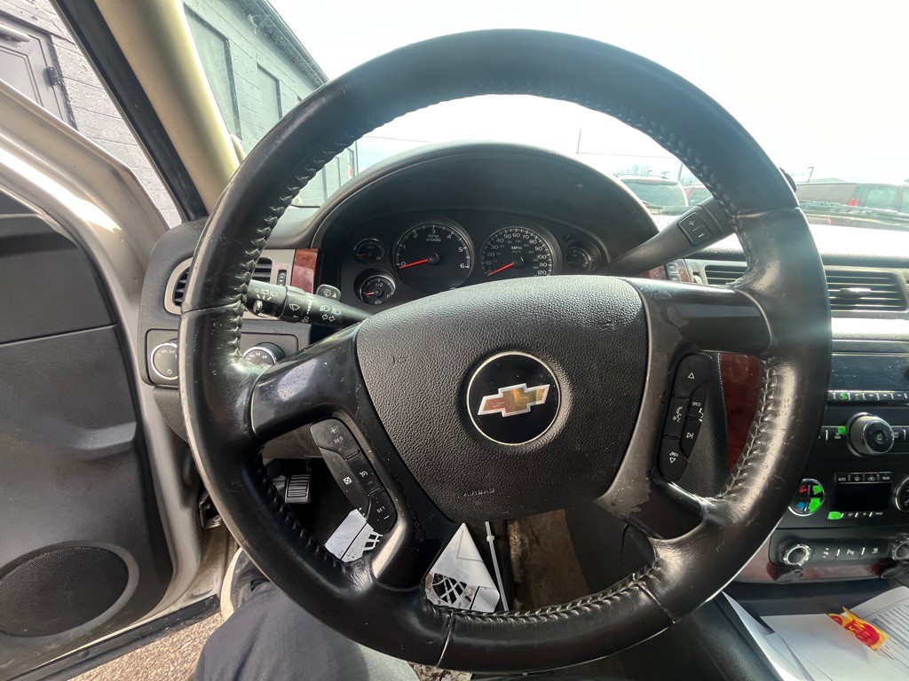 2009 Chevrolet Suburban Image 15