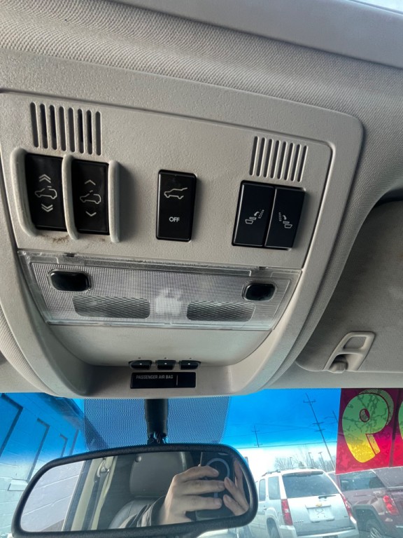 2009 Chevrolet Suburban Image 17