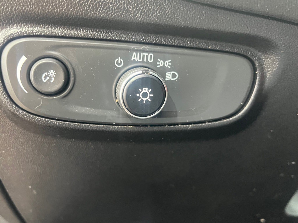 2019 Chevrolet Equinox Image 12