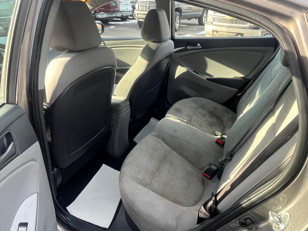 2017 Hyundai Accent Image 10