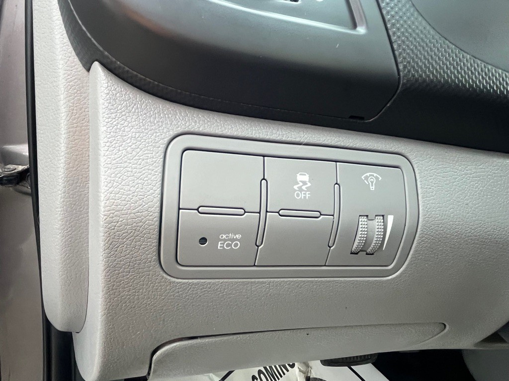 2017 Hyundai Accent Image 12