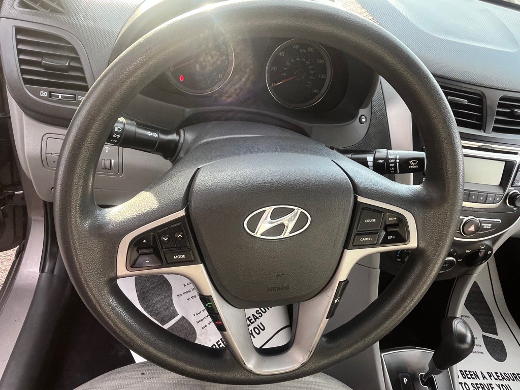 2017 Hyundai Accent Image 13