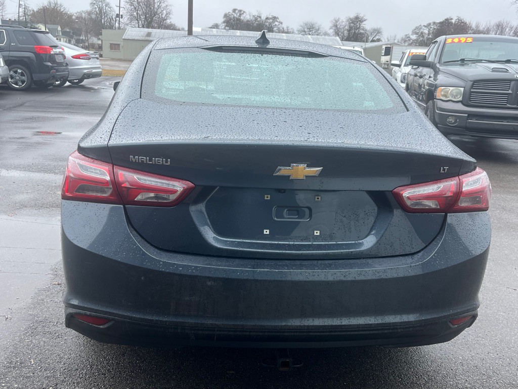 2019 Chevrolet Malibu Image 4
