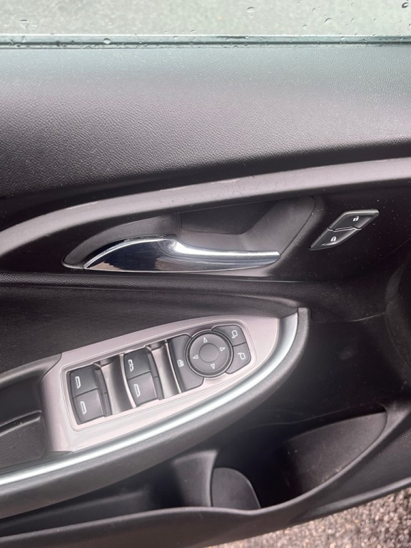 2019 Chevrolet Malibu Image 11