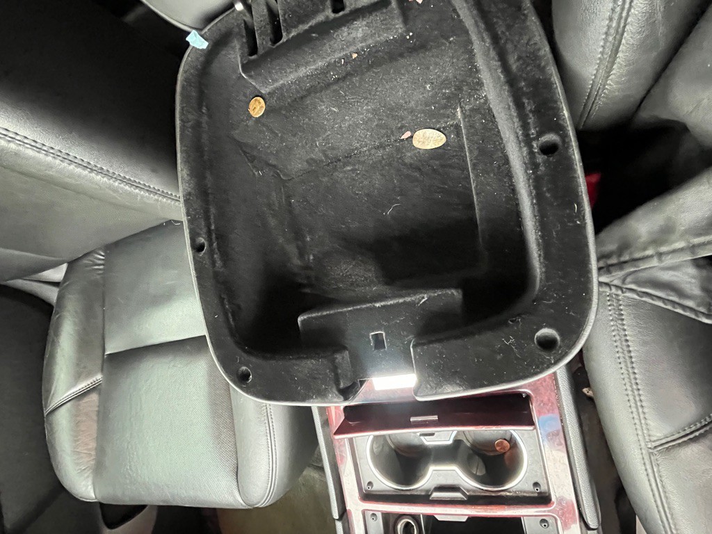 2013 Cadillac Escalade Image 19