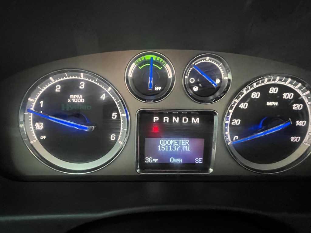 2013 Cadillac Escalade Image 21