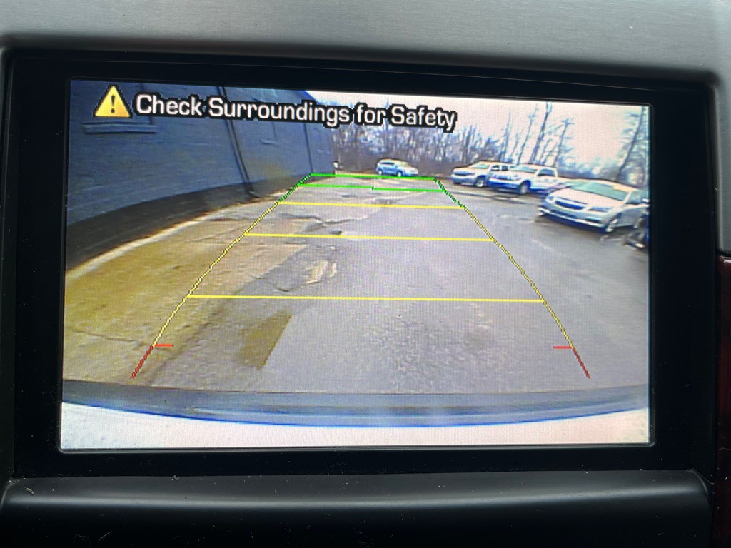 2013 Cadillac Escalade Image 24