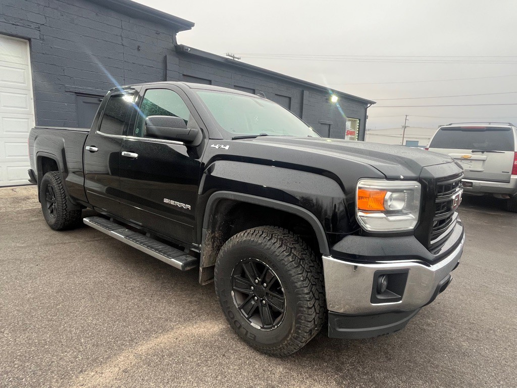 2014 GMC Sierra Image 2