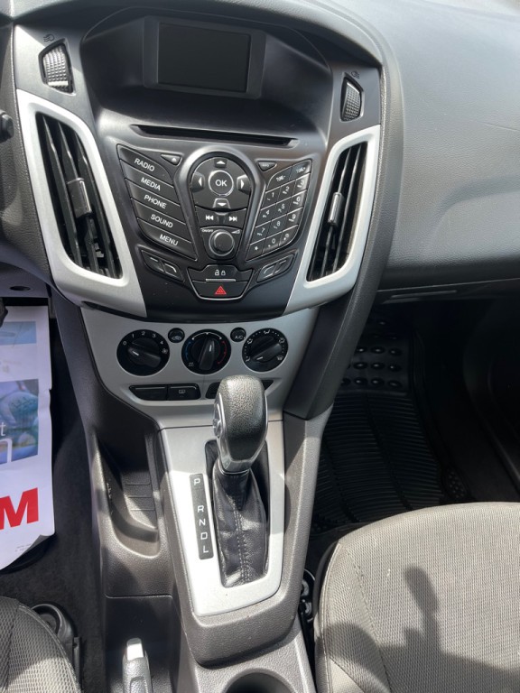 2014 Ford Focus Image 28