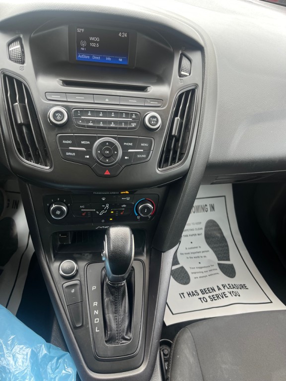 2017 Ford Focus Image 10