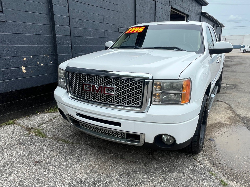 2012 GMC Sierra Image 2