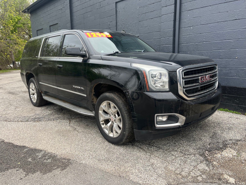 2015 GMC Yukon Image 2