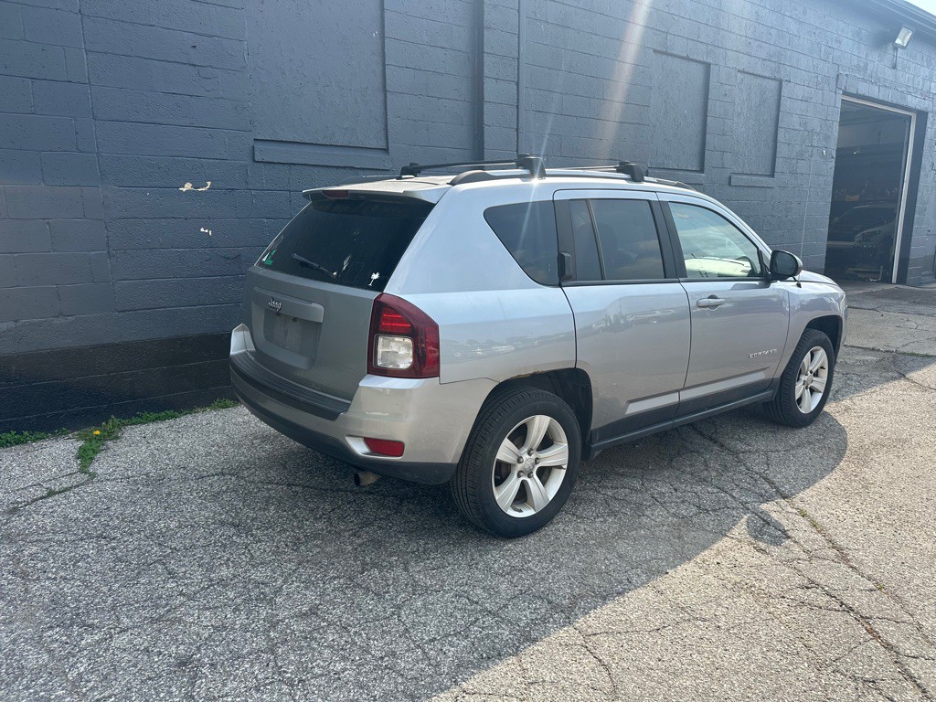 2016 Jeep Compass Image 8