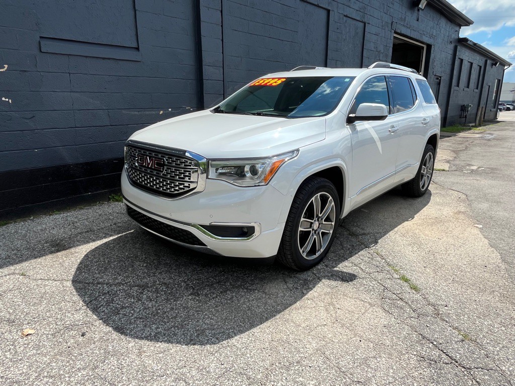 2017 GMC Acadia Image 4