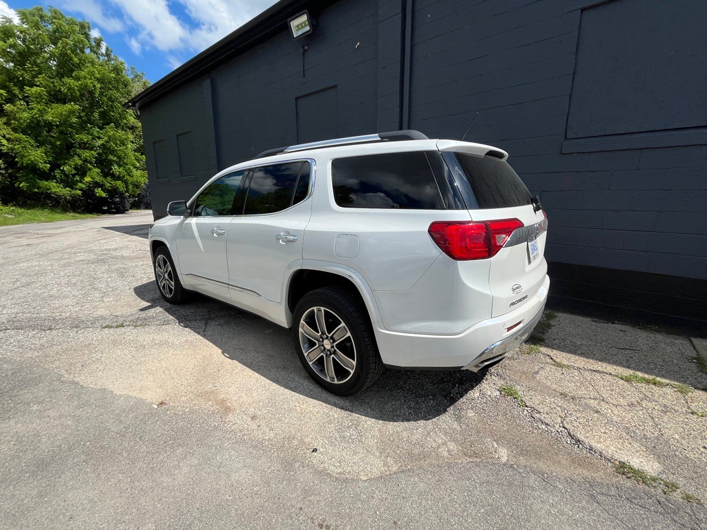 2017 GMC Acadia Image 6