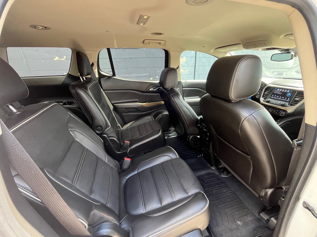 2017 GMC Acadia Image 15