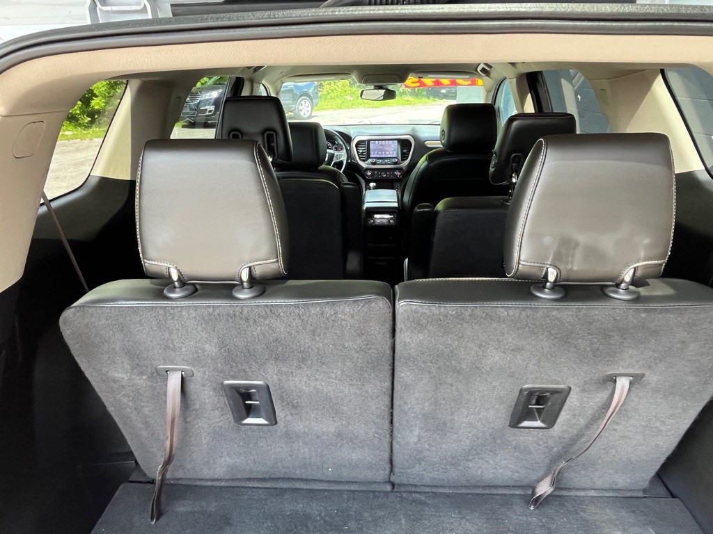 2017 GMC Acadia Image 16