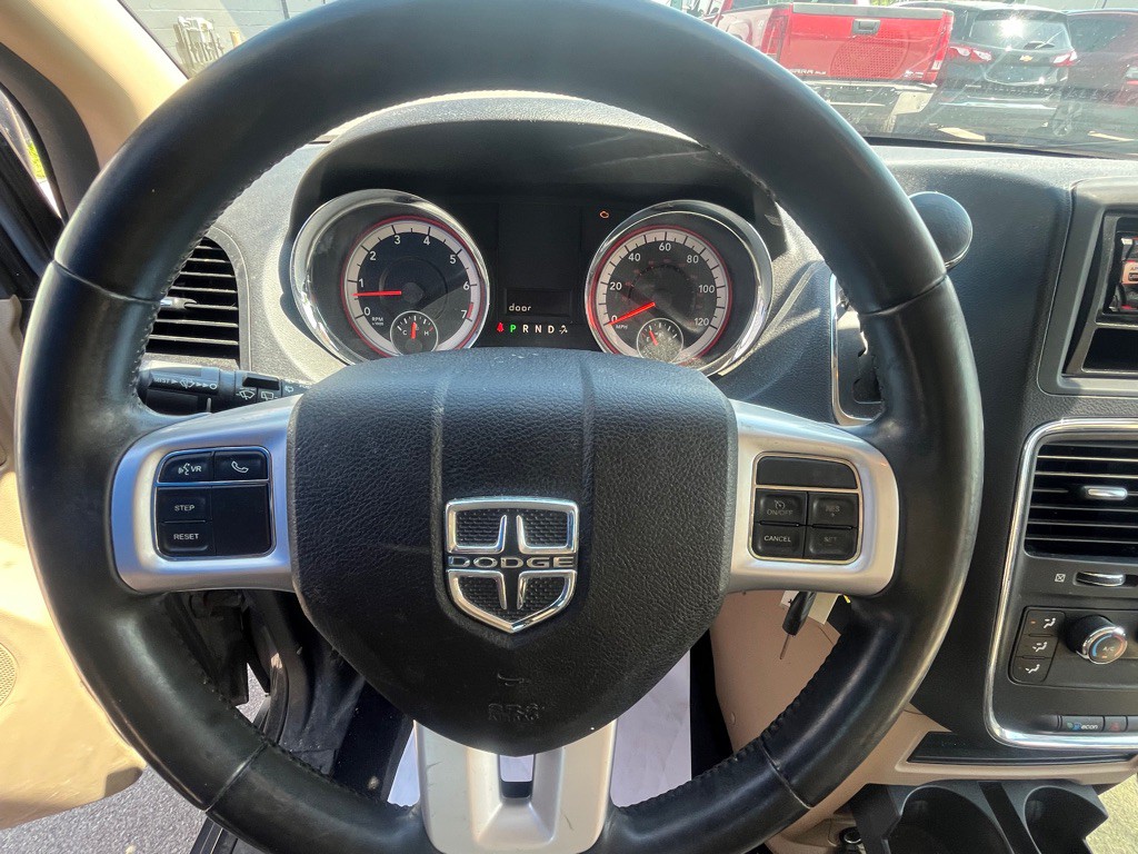 2013 Dodge Grand Caravan Image 11