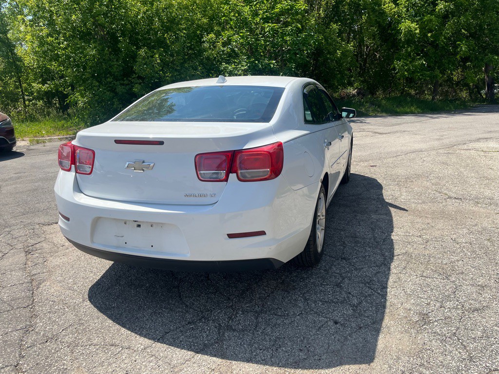 2013 Chevrolet Malibu Image 5
