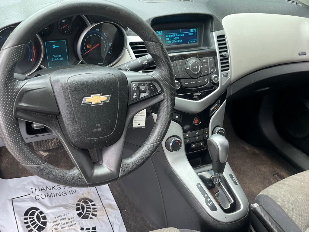 2012 Chevrolet Cruze Image 16
